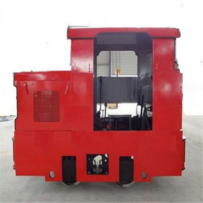 CG3.0/600型礦用防爆柴油牽引機車，